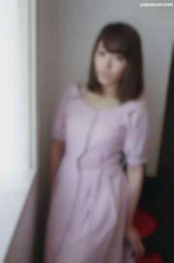 FC2-PPV-1423124 - 【爆速ピストン中出し】＜エロ尻エモ顔A●B系＞SEXでイッた事がないと言う女の子にバックからGスポット鬼ピスでしっかり精子を膣奥に注入してあげました！（レビュー特典付き53分）