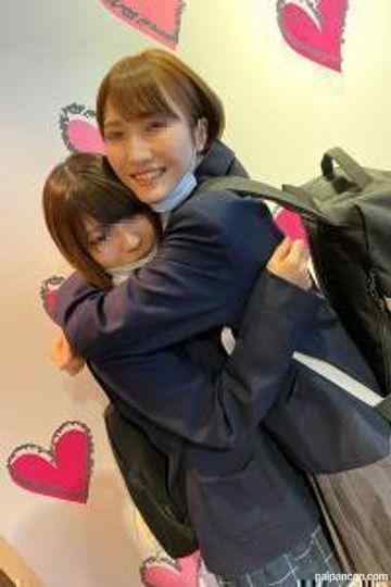 FC2-PPV-1544254 - 【個撮】ボーイッシュな美**×華奢なGカップ・同じ中〇校の先輩後輩（特典で3p・W中出し）