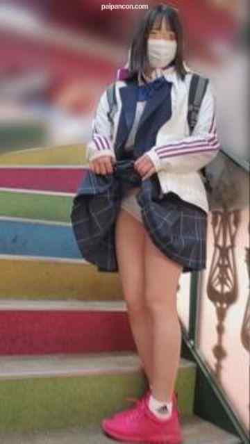 FC2-PPV-1753562 - 【個撮】県立商業科②色白**。合宿前にお小遣い上乗せで生挿入を試みる