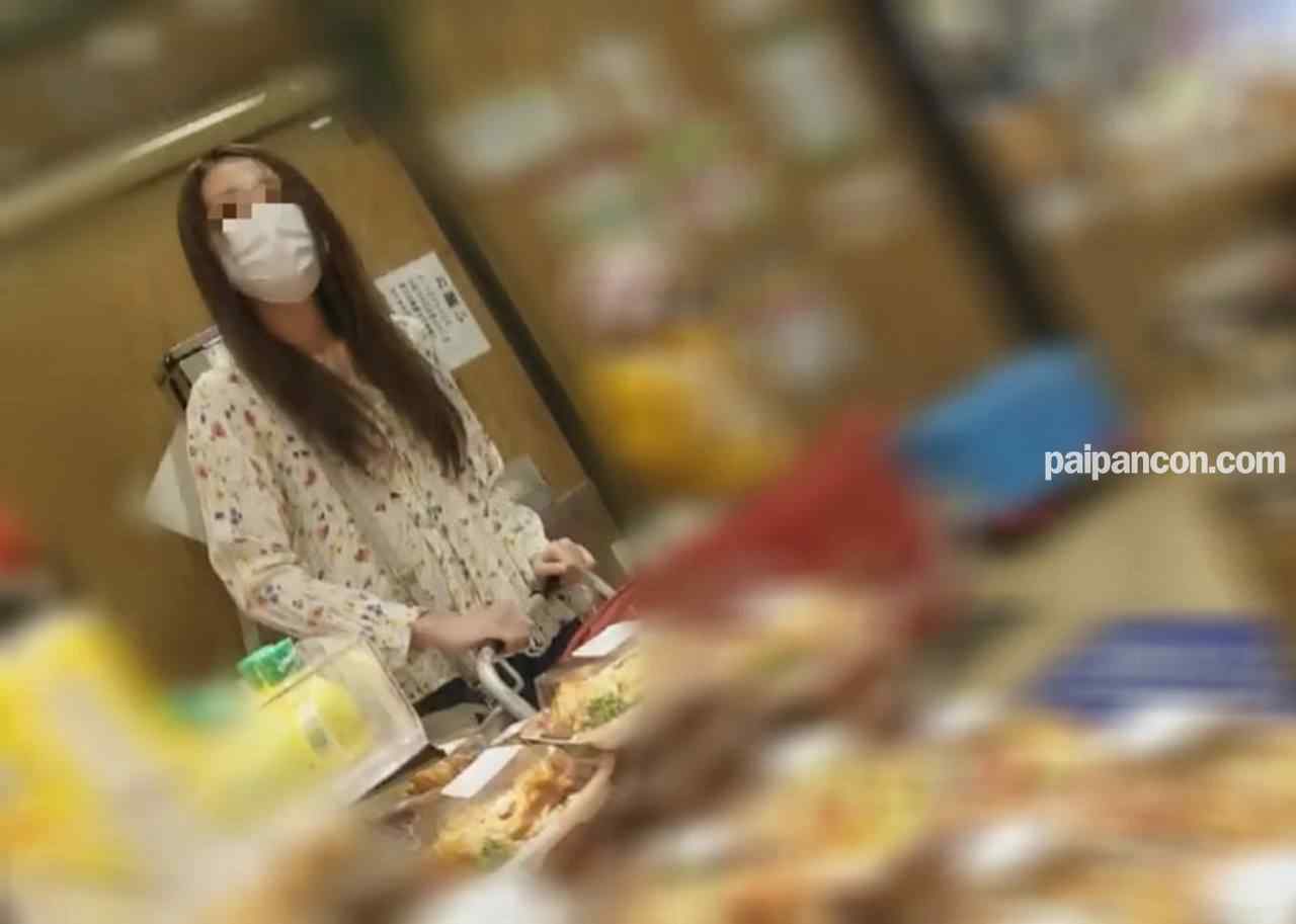 FC2-PPV-2477398 - ２度目の訪問【個人】社宅妻の美魔女に買い物帰りから自宅に訪問。旦那の帰宅前に他人棒で膣奥に子宮に他人汁を吸い込ませ孕ませる。 thumbnail_0.jpg