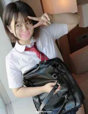 FC2-PPV-2534788 - 【訳あり期間限定】半年前に撮影した映像ですが販売中止...協議の結果やっと彼女の許可が取れて公開。完全顔出しの問題作！！某アイドル所属の美少女と制服プレイ　ここ(18歳)