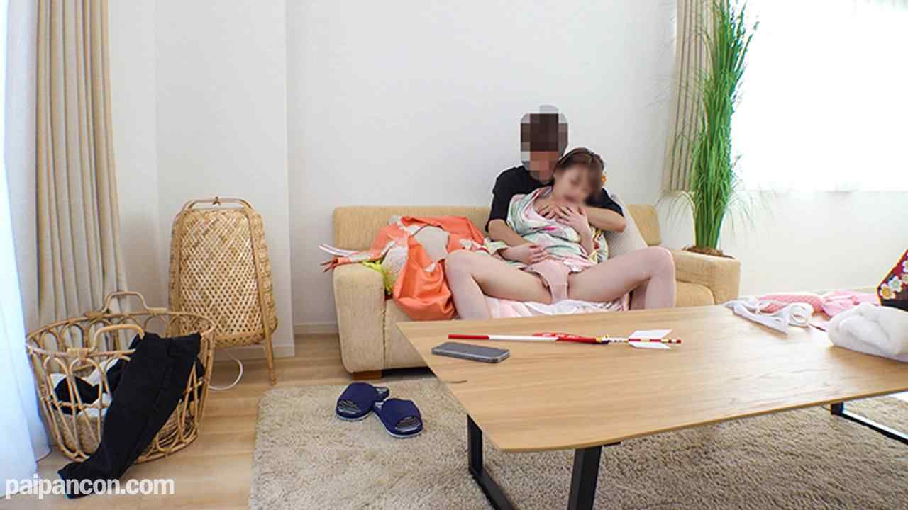 FC2-PPV-2573833 - 【姫始めセックス流出】人気Y●u●berリアル彼女とのプライベートハメ撮り映像流出!!初詣帰りに振袖姿のまま彼女にしゃぶらせ生中出し！生々しい映像データ