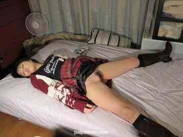 FC2-PPV-2797098 - 公衆トイレで拉致され、眠らされてる間に裸にされ、屈辱され膣とアナルを交互に犯され肉便器にされた**女子校生！ cover.jpg