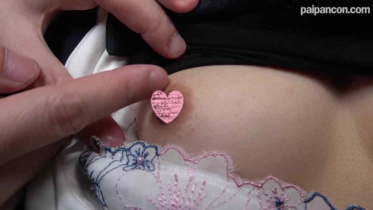 FC2-PPV-2972795 - 合計３作品！怒涛の２００分！！ Ｒ４卒業生の色白スレンダー美**は剛毛未処理マンコで感度良好。電マ＆手マンで豪快****。 thumbnail_1.jpg