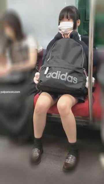 FC2-PPV-3067566 - まんこにリモコンローター入れて電車で…～県立普通科②小動物系女子②～