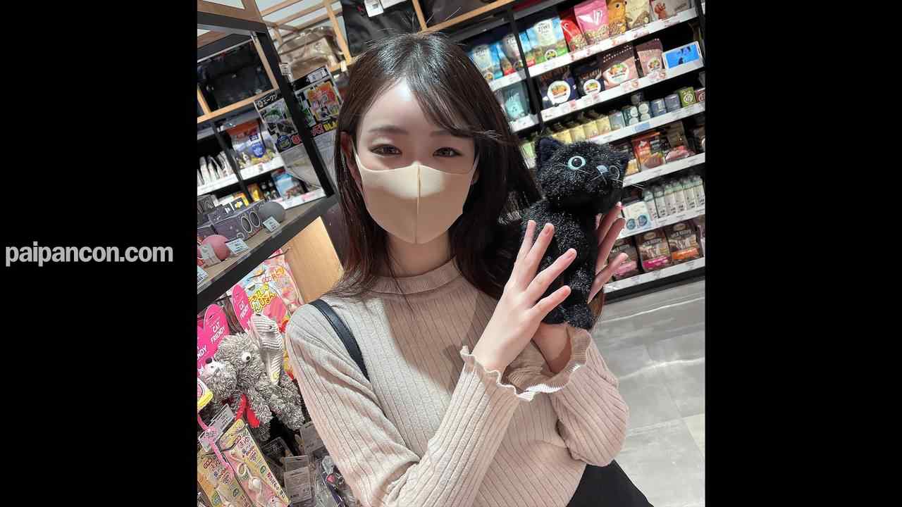 FC2-PPV-3172332 - 初撮影！猫カフェで働く押しに弱そうなスレンダーJDにそそり勃つ僕の性器を咥えられ気持ち良すぎて予定外の口内射精！！さらにその後生中出し！！！(前編)