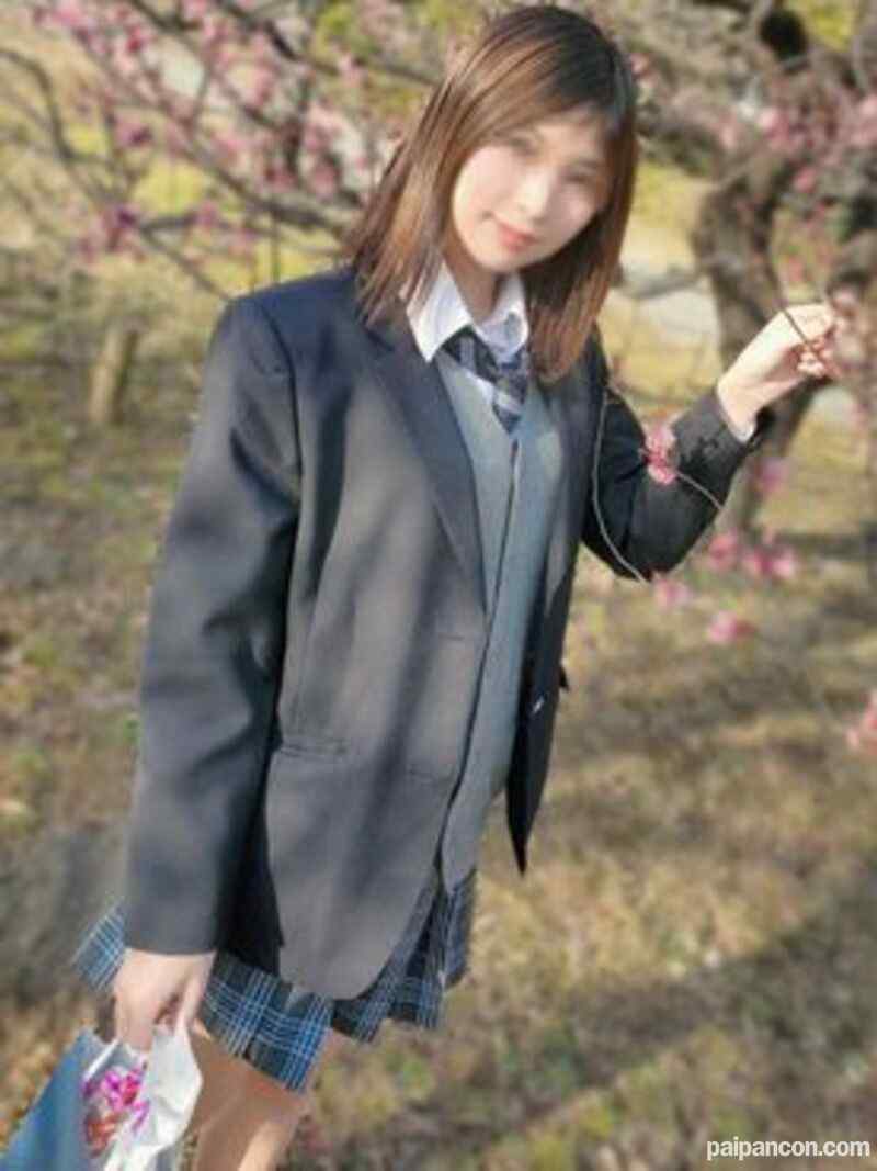 FC2-PPV-3194412 - 【2004年生】地元のテニス部の巨乳美少•女。バレンタインに公園で、我慢できず…