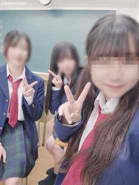 FC2-PPV-3904327 - 女子校3年ドーナツ屋のバイト・普通のパパ活なのに勝手にハメ撮り・感度いいからそのまま中出し