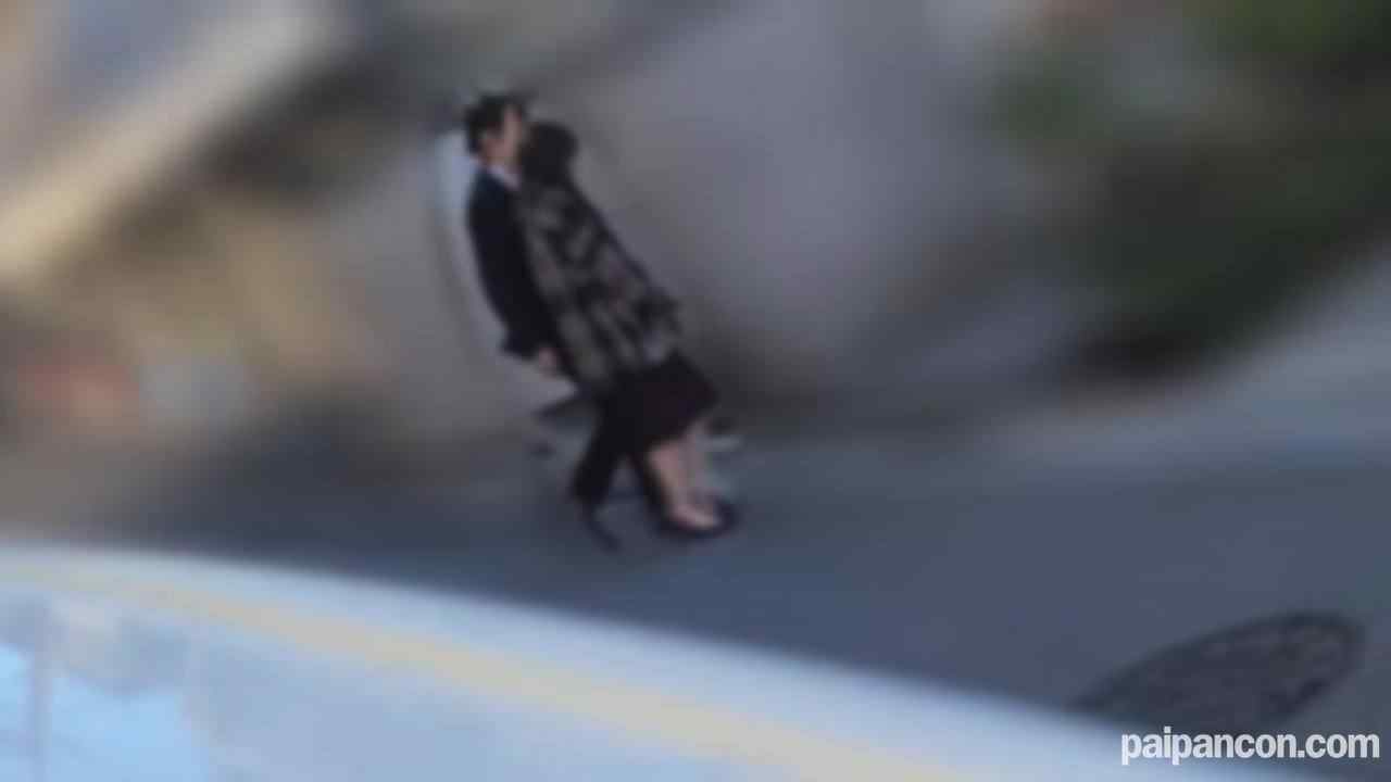 FC2-PPV-4264332 - 【個人】DV旦那か悪徳業者かの残酷な分かれ道。限界で家を飛び出した奥さんは、逃亡先のボロ物件を探し当てるも契約を騙され、熟れた肉体をその場で弄ばれてしまう。 thumbnail_1.jpg