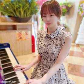 FC2-PPV-4470285 - ※３日間限定1980pt顔出し【初・無修正】Wikiに載ってる神乳ピアニスト。破壊力抜群のロケットおっぱいを堪らんばかりに揺らし男を魅了。感度絶頂で喘ぎまくる彼女の膣内と顔に大量発射♡ cover.jpg