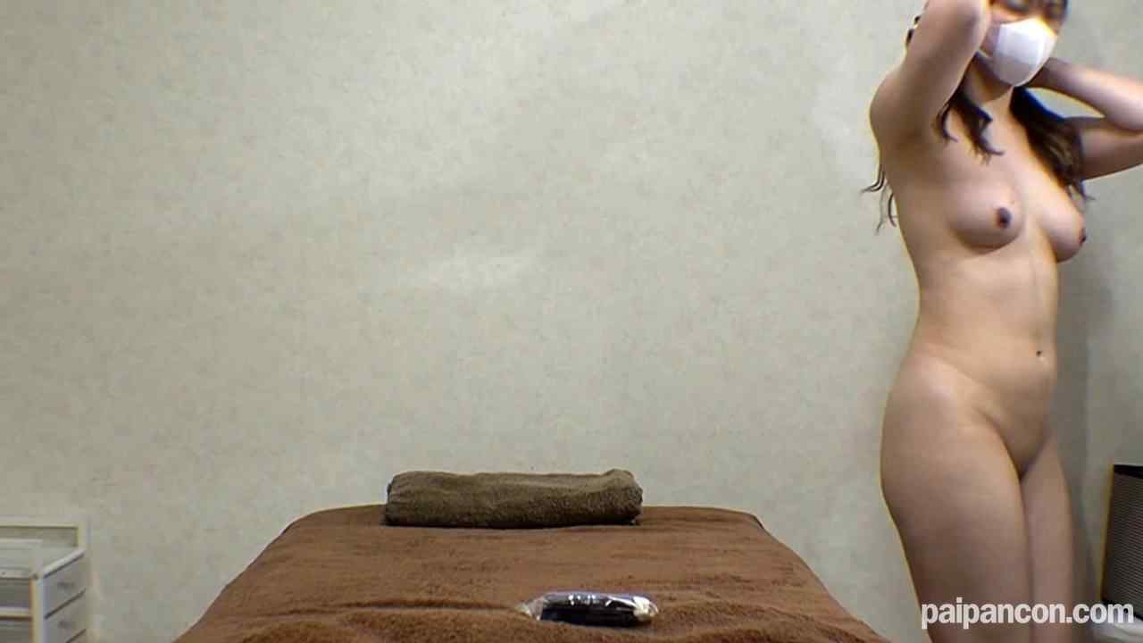 FC2-PPV-4556774 - ※10/31迄半額！【無/本編ムフフ】美味しそうな美ＢＯＤＹ美女はクールに見えてドスケベ！？チンコから目を離さずに食らいつき抱き抱えられて美乳とオマンコＷ施療されたらとろーんとしちゃってＳＰイキっ！ thumbnail_1.jpg