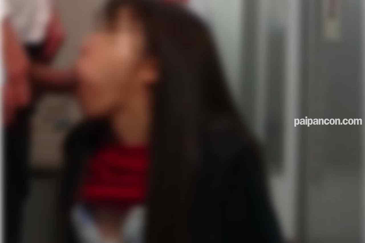 FC2-PPV-4586607 - ・最強美人人妻の限界ギリギリ街中露出 thumbnail_5.jpg