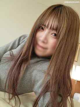 FC2-PPV-4613643 - ★2/5まで新作特割★【無修正】春のマン祭り～自ら開く花びら餅はピクピクで超敏感！！限界まで見せます、濃厚イチャラブセックスの一部始終 / 美玖(22歳) cover.jpg