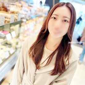 FC2-PPV-4656542 - 京風はんなり美人のウェブデザイナーがクリちゃん刺激されパイパンマンコが大洪水!!「一緒にイコッ♡」トロけるエロ顔でフェラ、手コキ、鬼勃起肉棒でガン突き生中フィニッシュ!! cover.jpg