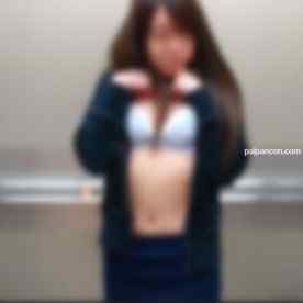 FC2-PPV-4657765 - ※5/3まで初回80％OFF※【無修正】【野外露出】【素人個撮】ヤバすぎ圧倒的透明感の３１歳、細身美脚の人妻と超危険な街中デート