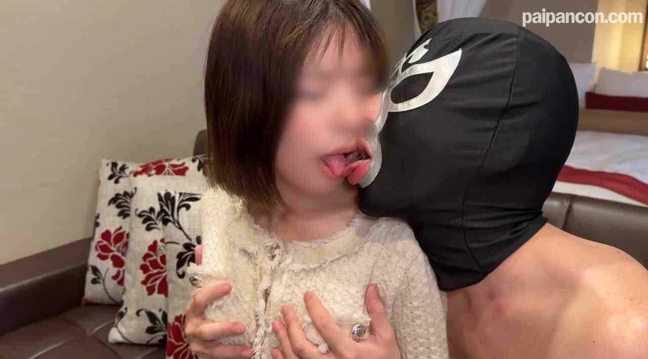 FC2-PPV-4684406 - 史上初！？習字有段者が見せるプロの”ながらSEX”。大●翔●もびっくりな二刀流。筆もチソポもどっちも握ります。 thumbnail_1.jpg