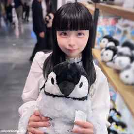 FC2-PPV-4687524 - 新垢ｲﾍﾞﾝﾄ限界価格70％OFF顔出し【未公開】148㎝圧倒的ろ〇の18歳ｺﾝｶﾌｪ嬢。汗たっぷりの巨根にﾒｽ顔発令。発情した膣に2度の種付け。。。