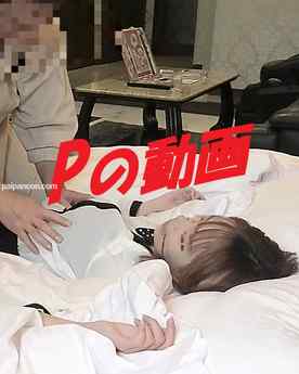 FC2-PPV-4691830 - 【極細ショート】おじさんのチ〇ポを耐えられるか疑問な程、華奢な大〇生に生挿入している動画。