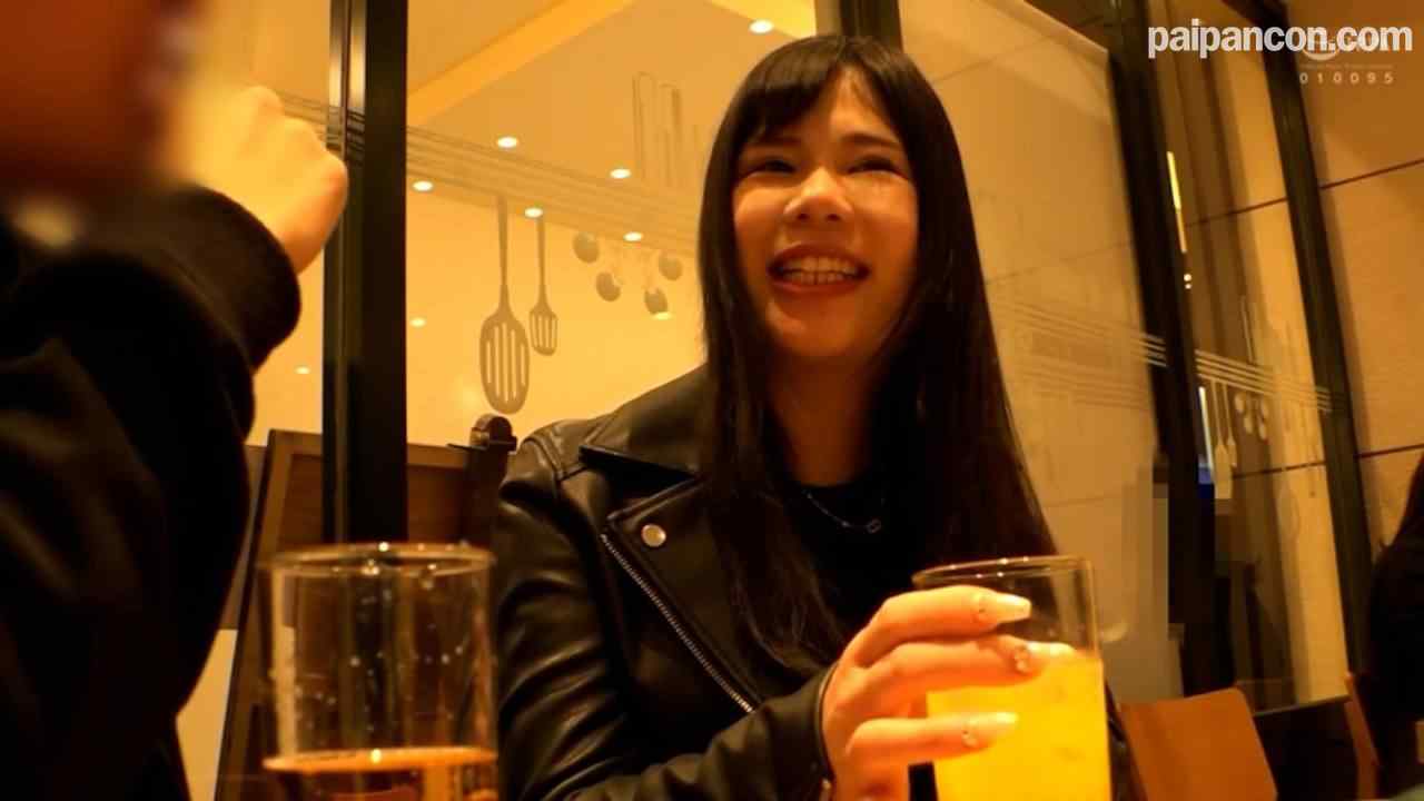 FC2-PPV-4697598 - 【フルHD版×爆乳妻ナンパ】軽く飲ませたらオマ●コを濡らして爆乳を揺らしてイキ悶える…新宿をぶらつく地方妻は性欲の塊でしかないのです。【2/4】 thumbnail_3.jpg