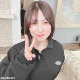 FC2-PPV-4742946 - 【初撮り】クールでアイドル級フェイスの色白で健康的な美裸体に大量中出し大量顔射。終わりを感じさせる汗とエロい行為に恥じて濡れる蜜壺。経験少ない強烈な締め付けに暴発。 cover.jpg