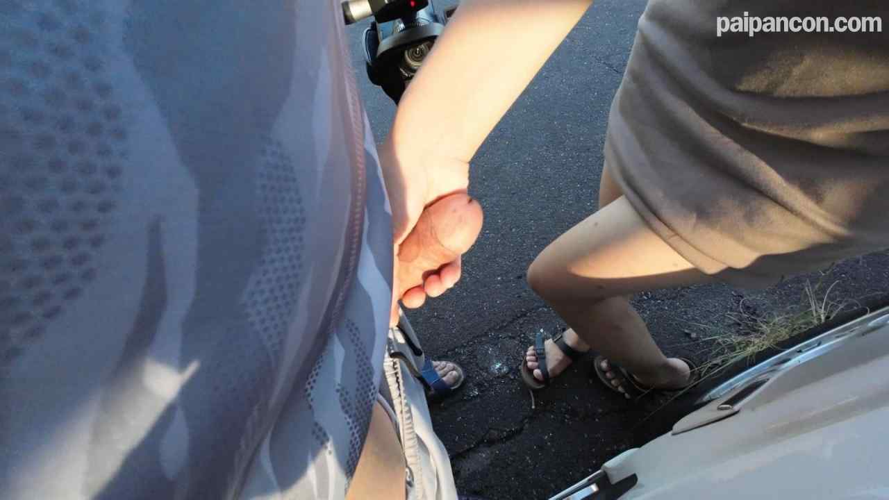 FC2-PPV-4768675 - 【個撮・車内セックス】<凄テク手コキのセフレちゃん〉昼間のドライブ中にチンポしごかれフル勃起!隣の車から見られて大興奮!!辛抱たまらずオマンコ挿入ピストン! thumbnail_1.jpg