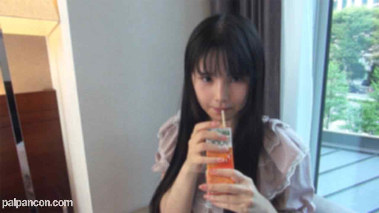 FC2-PPV-4779269 - 困り顔ではちゃめちゃかわいくて細身巨乳の***、「うん♡挿れていいよ♡」ということで生チンポ挿入で種付け中出し！ thumbnail_1.jpg